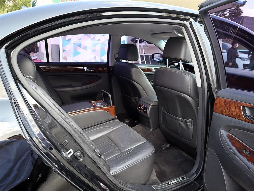 HYUNDAI Genesis 2011 Negro - Importación desde Corea - HF Imports Iquique - Foto 14