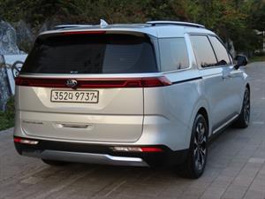 KIA Carnival - Vista 6