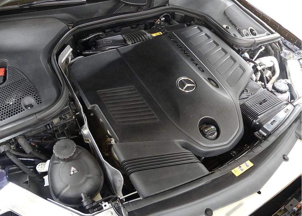 Mercedes Benz E class - Vista 5