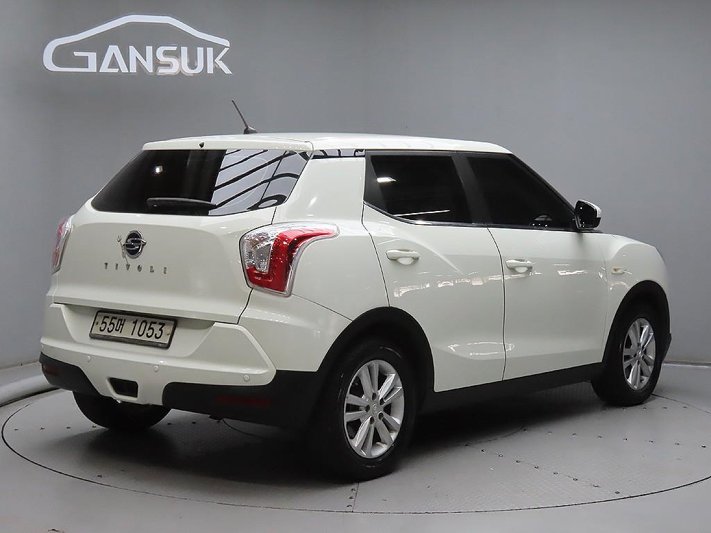 Ssangyong Tivoli - Vista 7