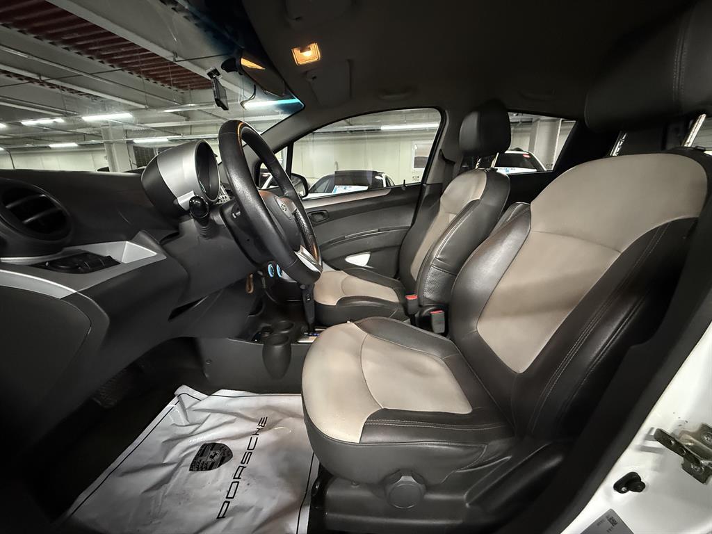 Chevrolet Spark - Vista 5