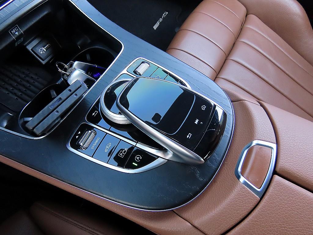 Mercedes Benz E class - Vista 12