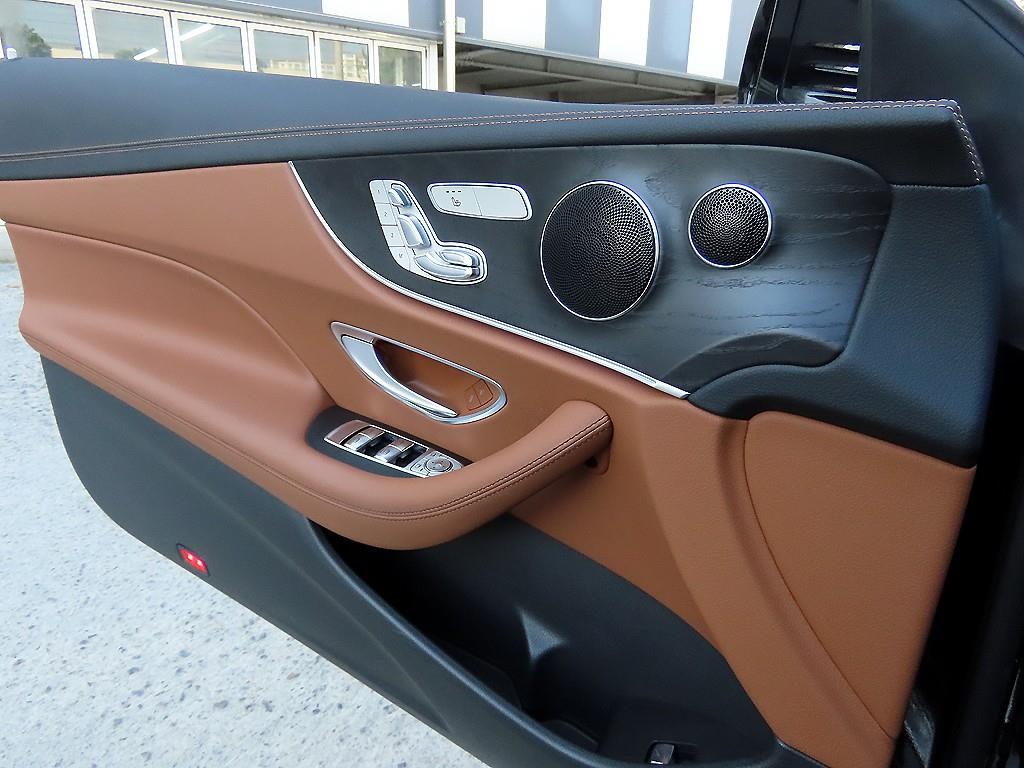 Mercedes Benz E class 2019 Negro - Importación desde Corea - HF Imports Iquique - Foto 13