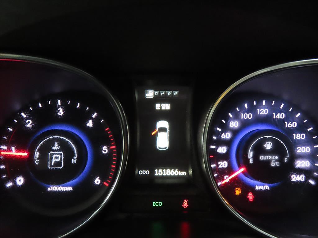 HYUNDAI Maxcruz - Vista 8