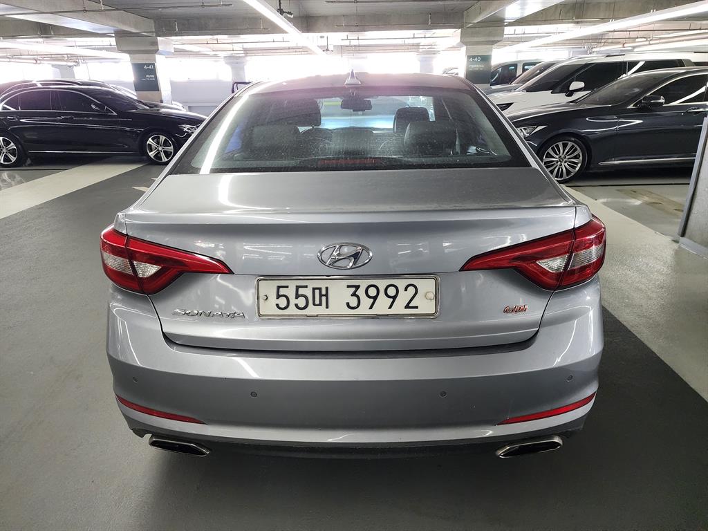 HYUNDAI Sonata - Vista 4