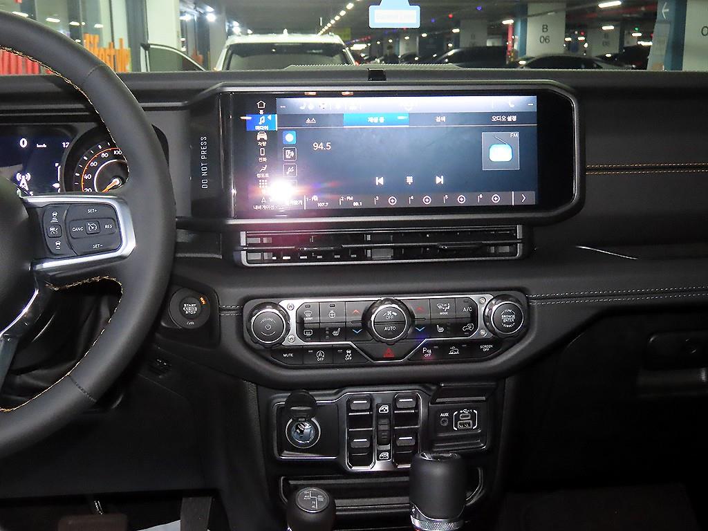 Jeep Wrangler - Vista 11