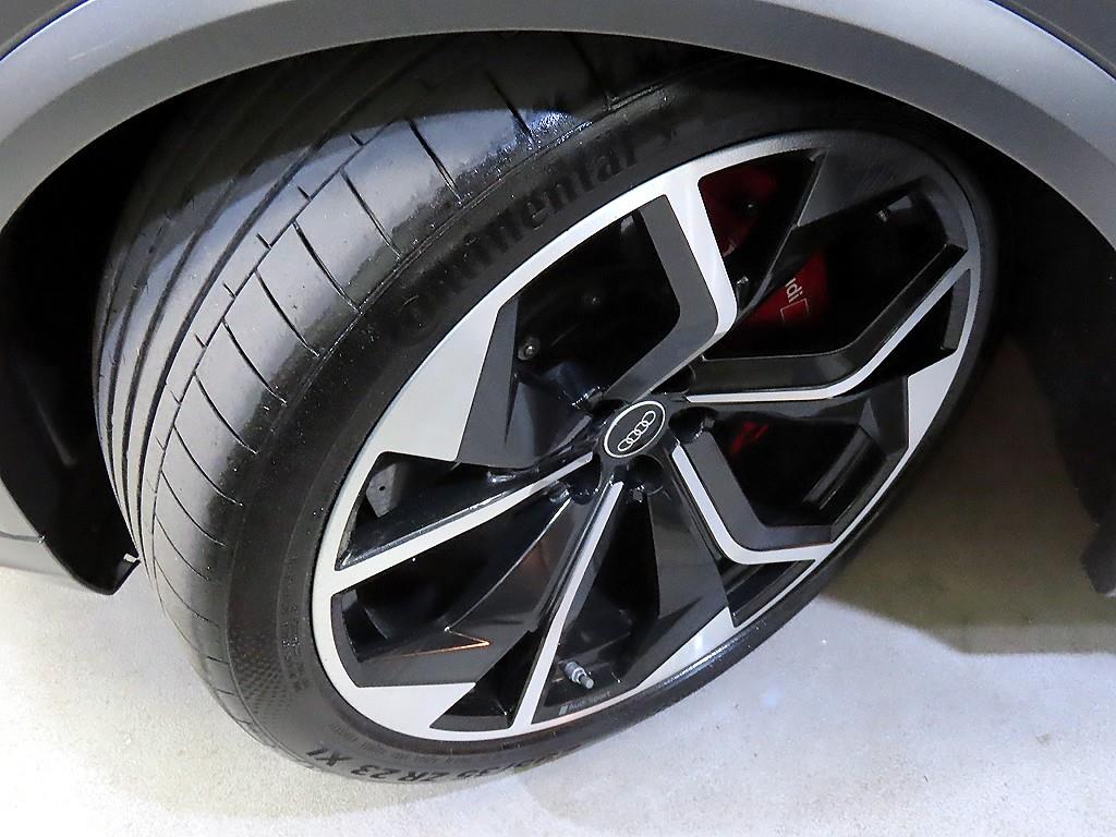 Audi RSQ8 2022 Blanco - Importación desde Corea - HF Imports Iquique - Foto 20