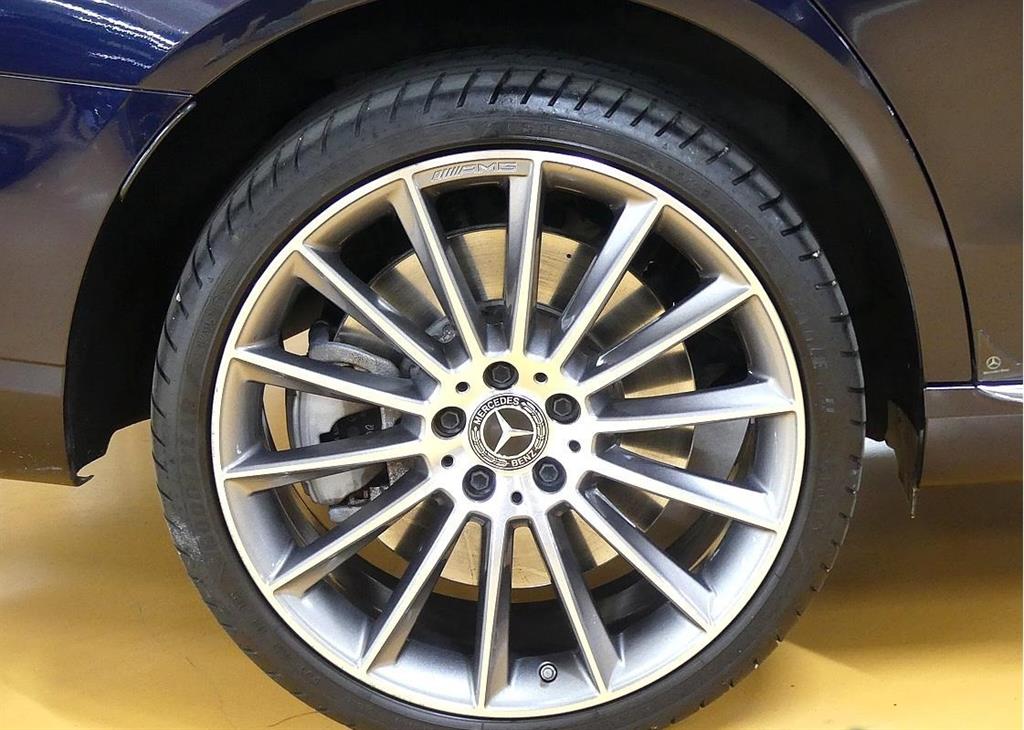 Mercedes Benz E class - Vista 9