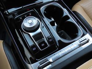 KIA Carnival - Vista 12