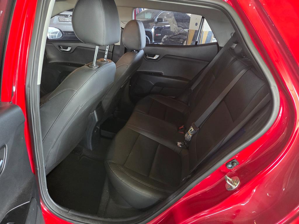 KIA Stonic - Vista 7