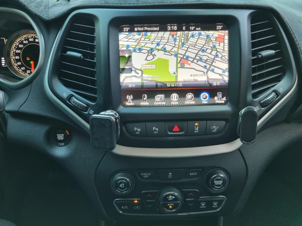 Jeep Cherokee - Vista 5