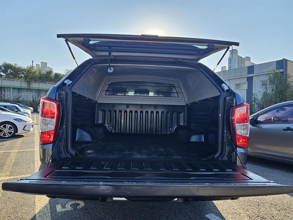 Ssangyong Rexton 2019 Gris - Importación desde Corea - HF Imports Iquique - Foto 18