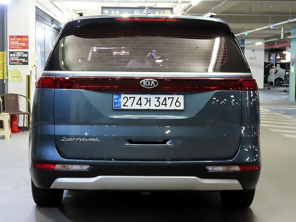 KIA Carnival - Vista 5
