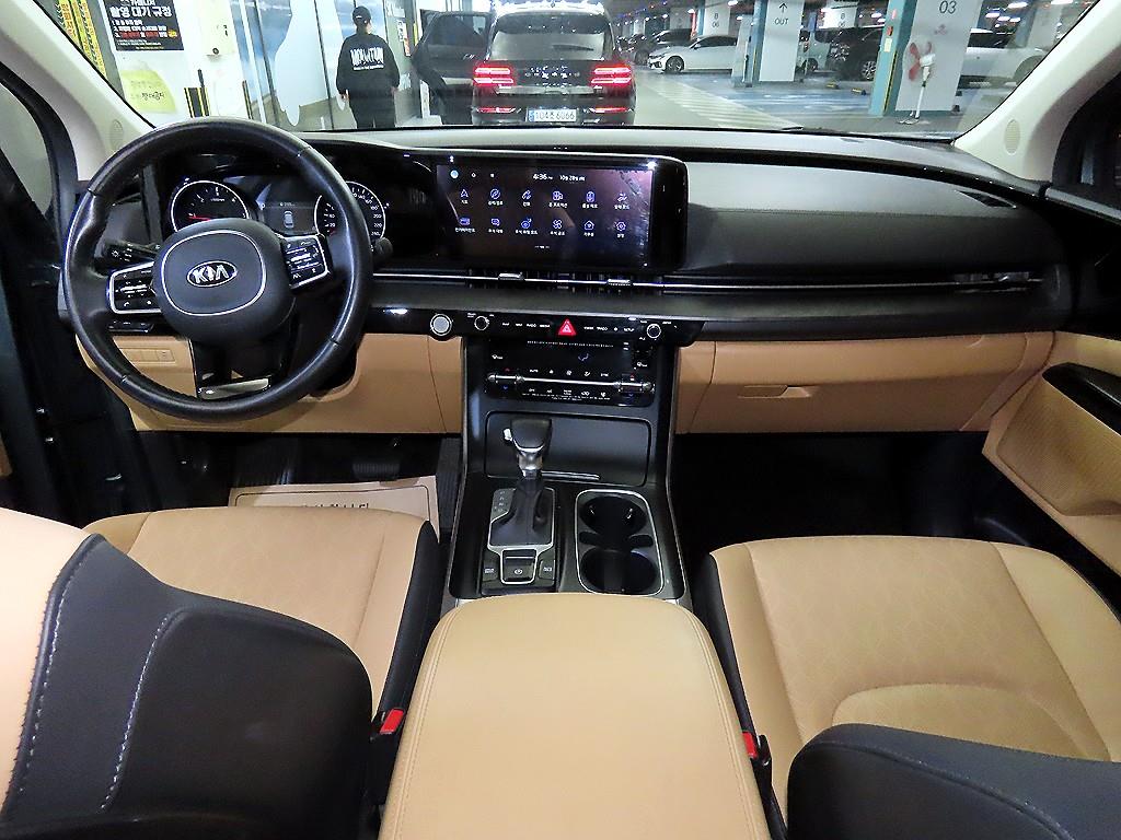 KIA Carnival - Vista 10