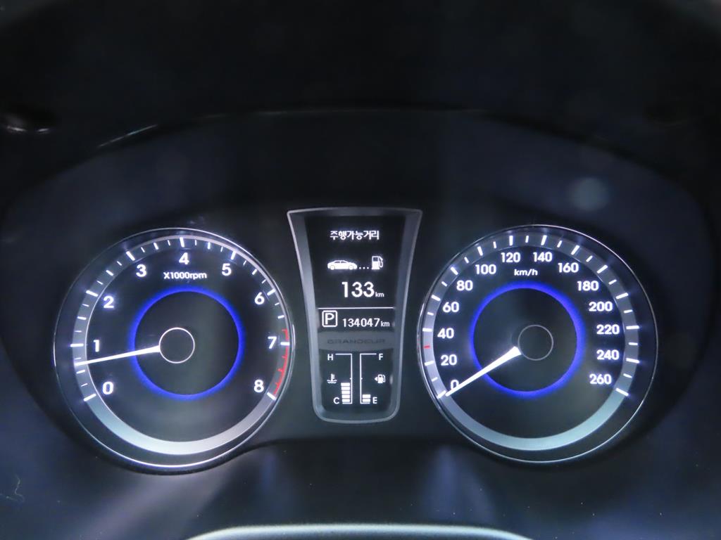 HYUNDAI Grandeur 2012 Negro - Importación desde Corea - HF Imports Iquique - Foto 8