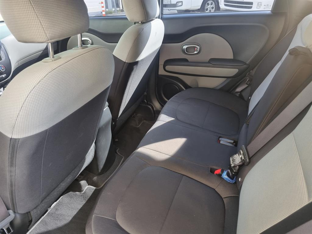 KIA Soul - Vista 10