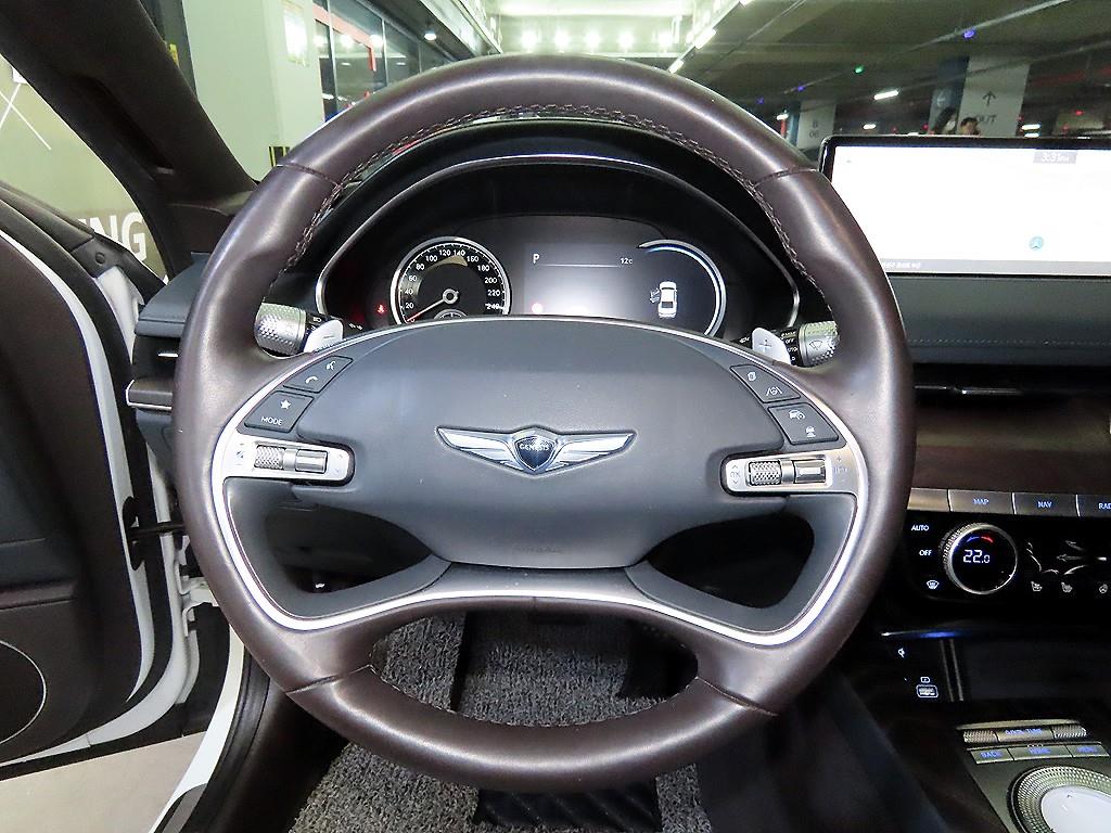 Genesis G80 - Vista 8