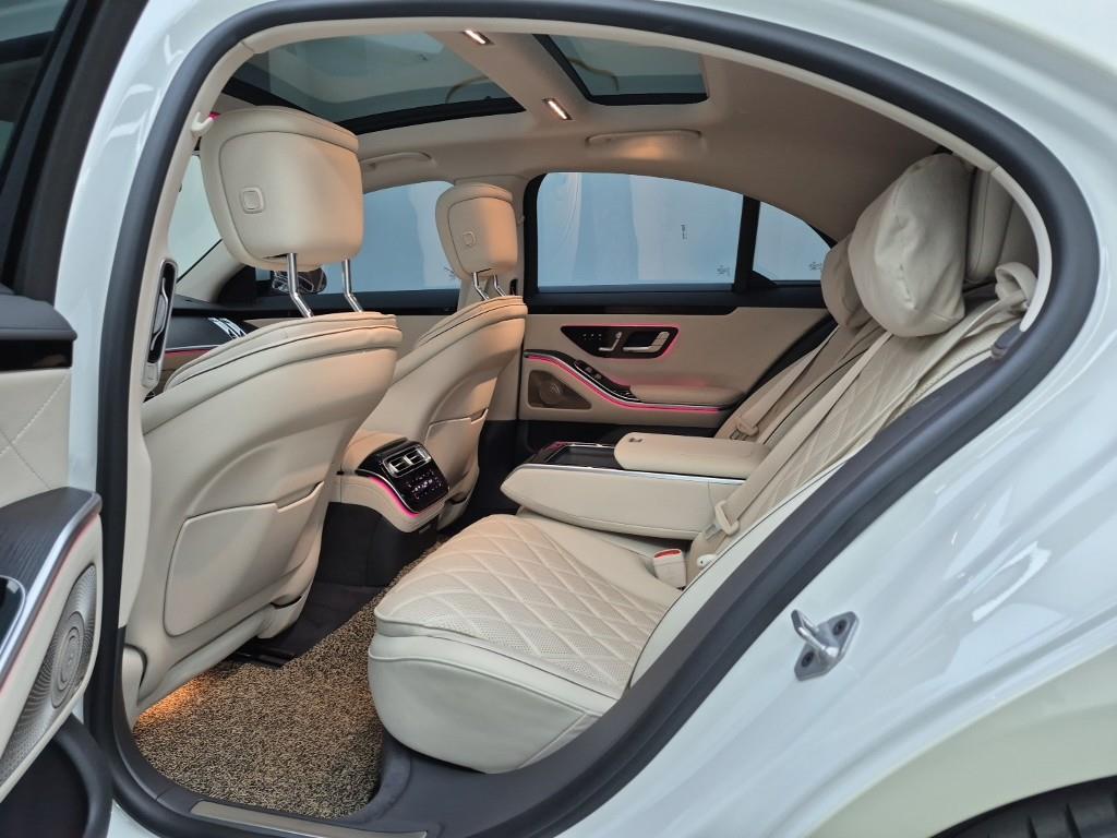 Mercedes Benz S Class - Vista 12