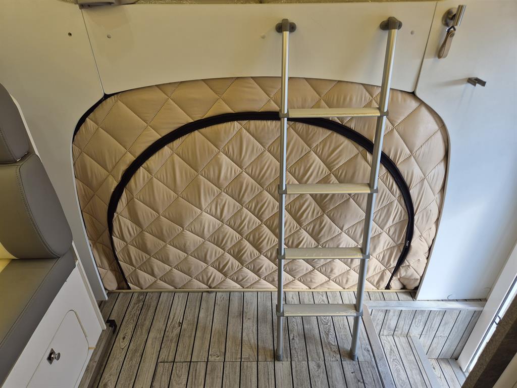 HYUNDAI Staria - Vista 11