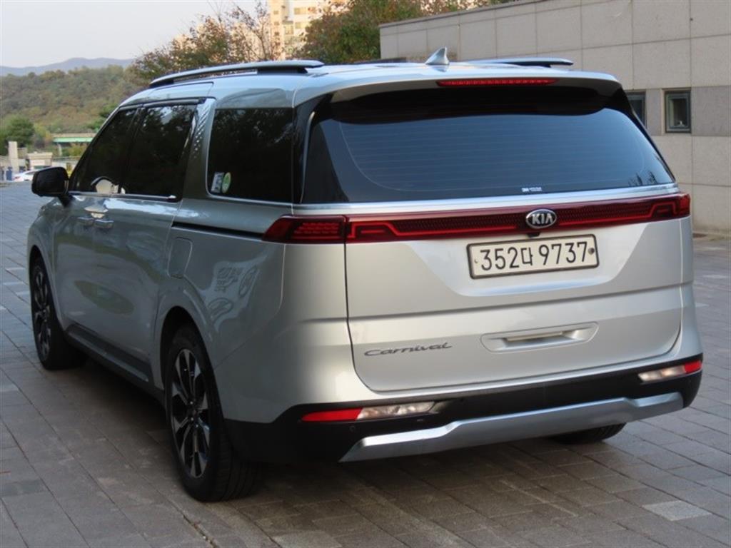 KIA Carnival - Vista 7