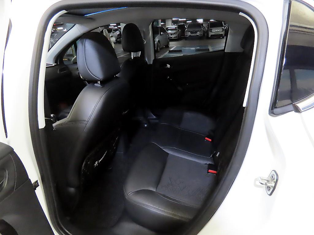 Peugeot 208 - Vista 6