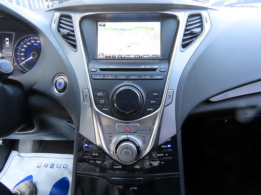 HYUNDAI Grandeur - Vista 12