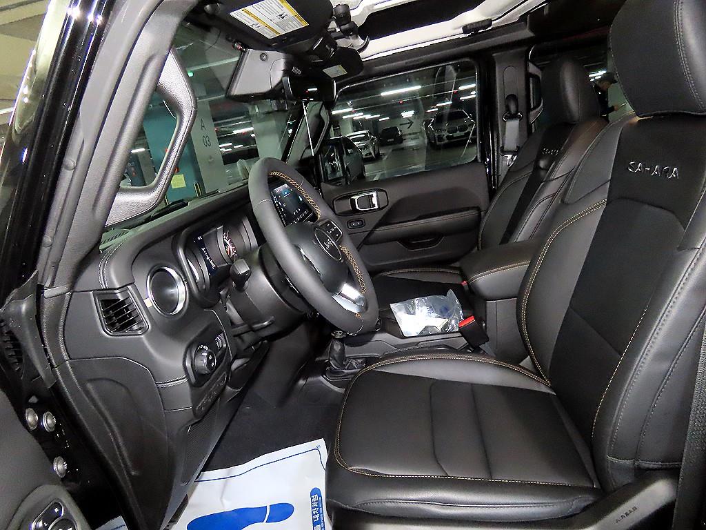 Jeep Wrangler - Vista 6