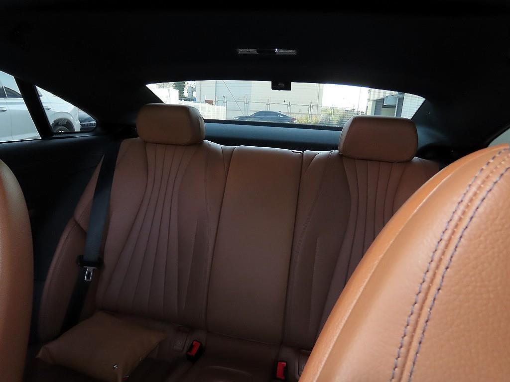 Mercedes Benz E class - Vista 6