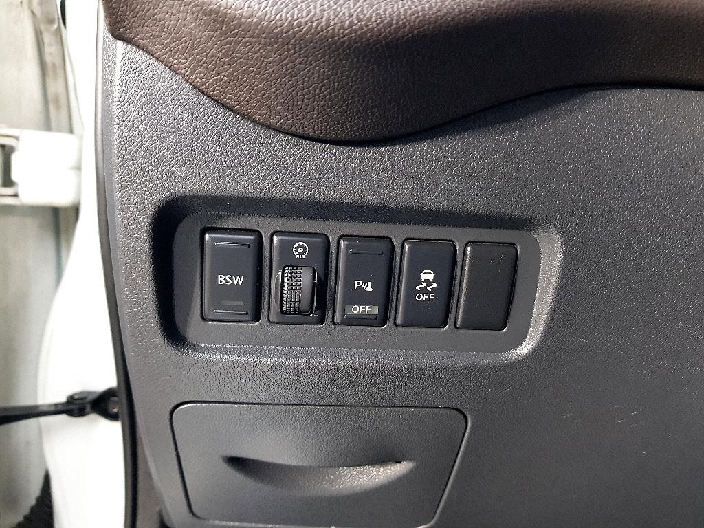 SAMSUNG QM5 - Vista 10