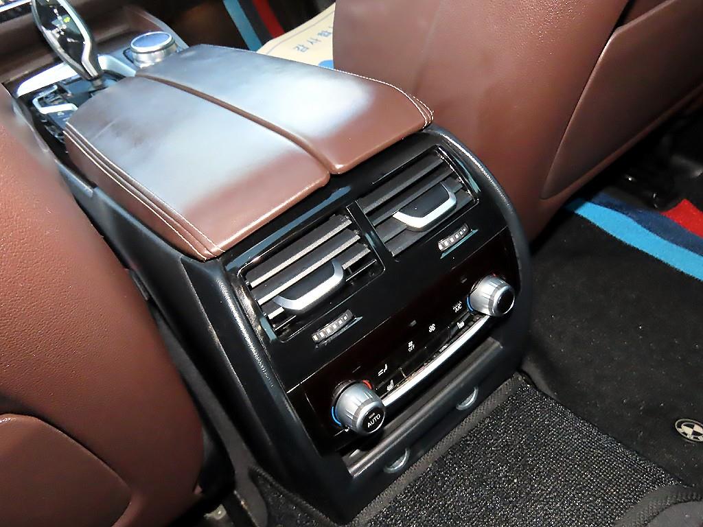 BMW 5 Series 2018 Negro - Importación desde Corea - HF Imports Iquique - Foto 17