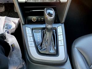 HYUNDAI Avante - Vista 12