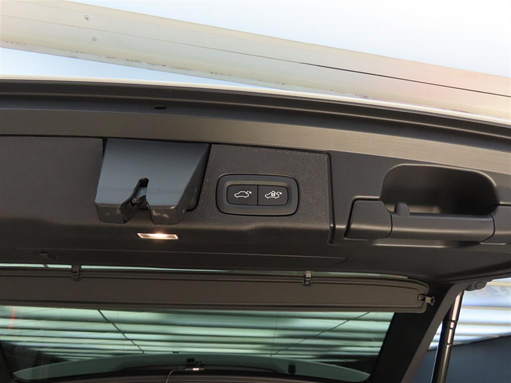 Volvo XC60 2025 Blanco - Importación desde Corea - HF Imports Iquique - Foto 18