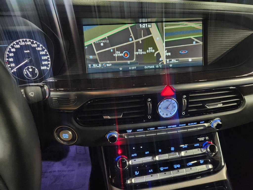 Genesis EQ900 - Vista 10