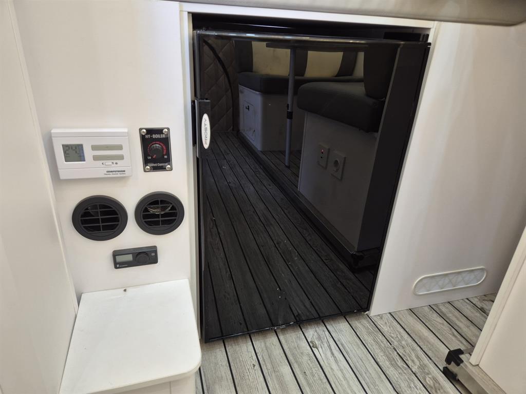 HYUNDAI Staria - Vista 8