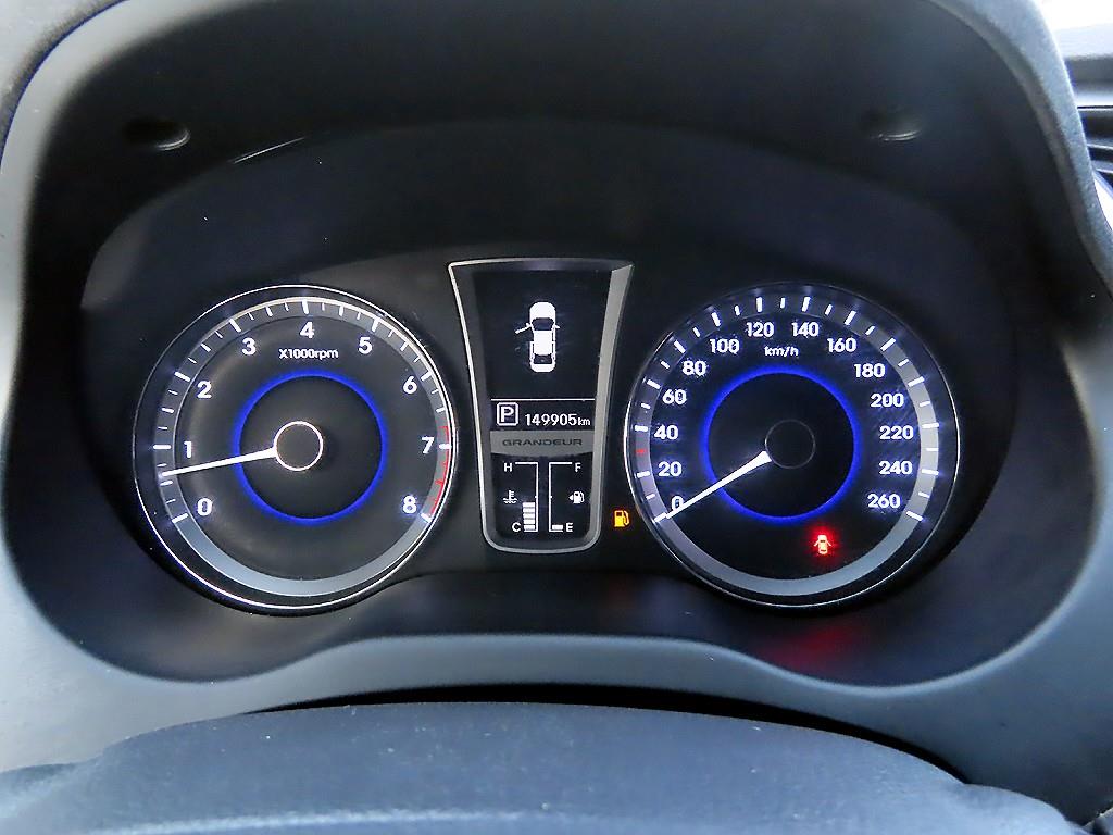 HYUNDAI Grandeur - Vista 9