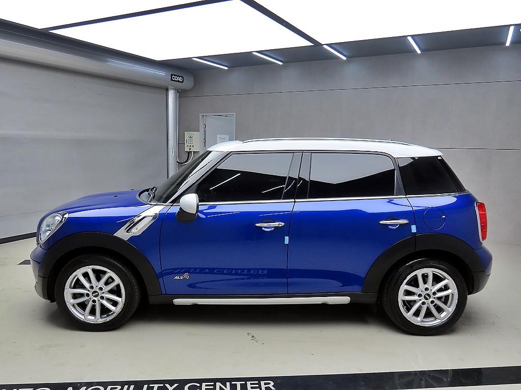 Mini Countryman - Vista 4