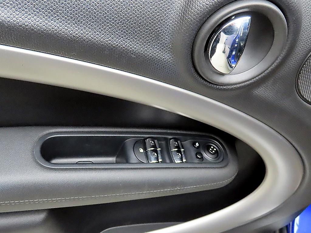 Mini Countryman - Vista 11