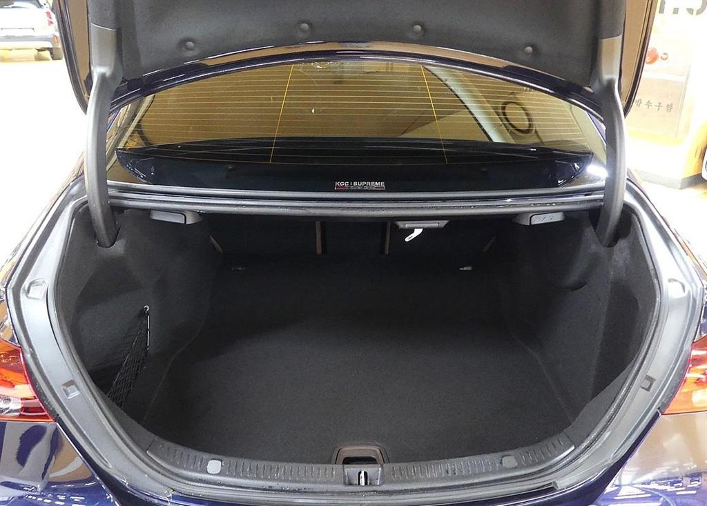 Mercedes Benz E class - Vista 10