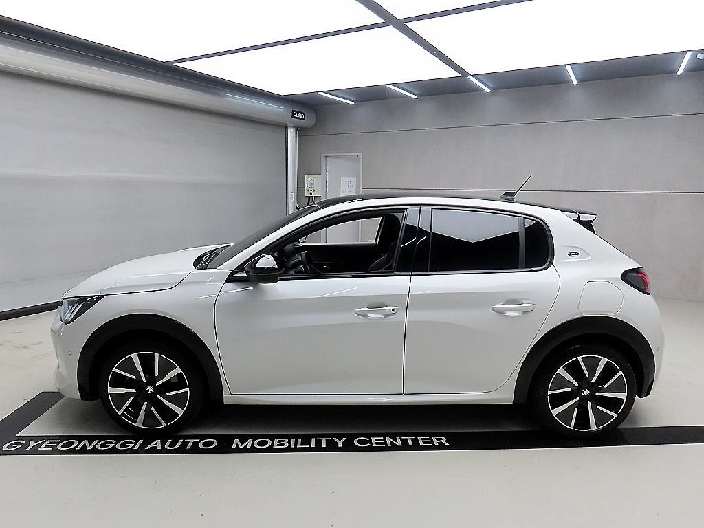 Peugeot 208 - Vista 4