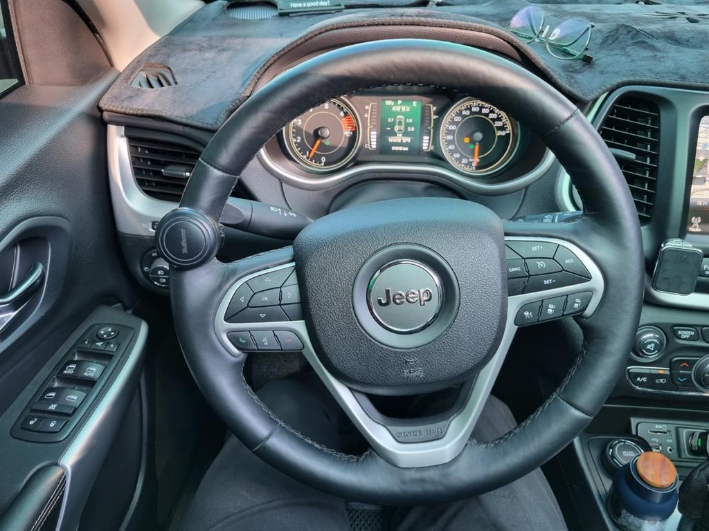 Jeep Cherokee - Vista 9