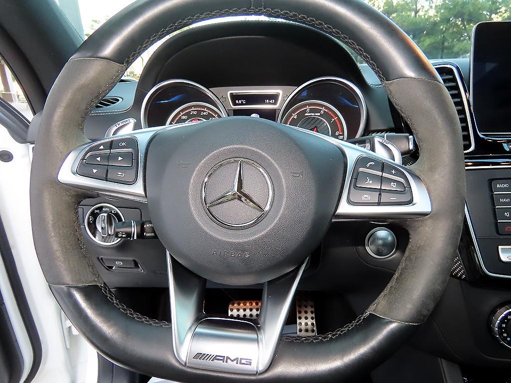 Mercedes Benz GLE Class - Vista 8