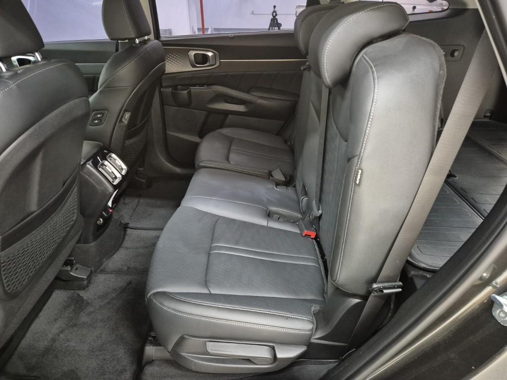 KIA Sorento - Vista 12