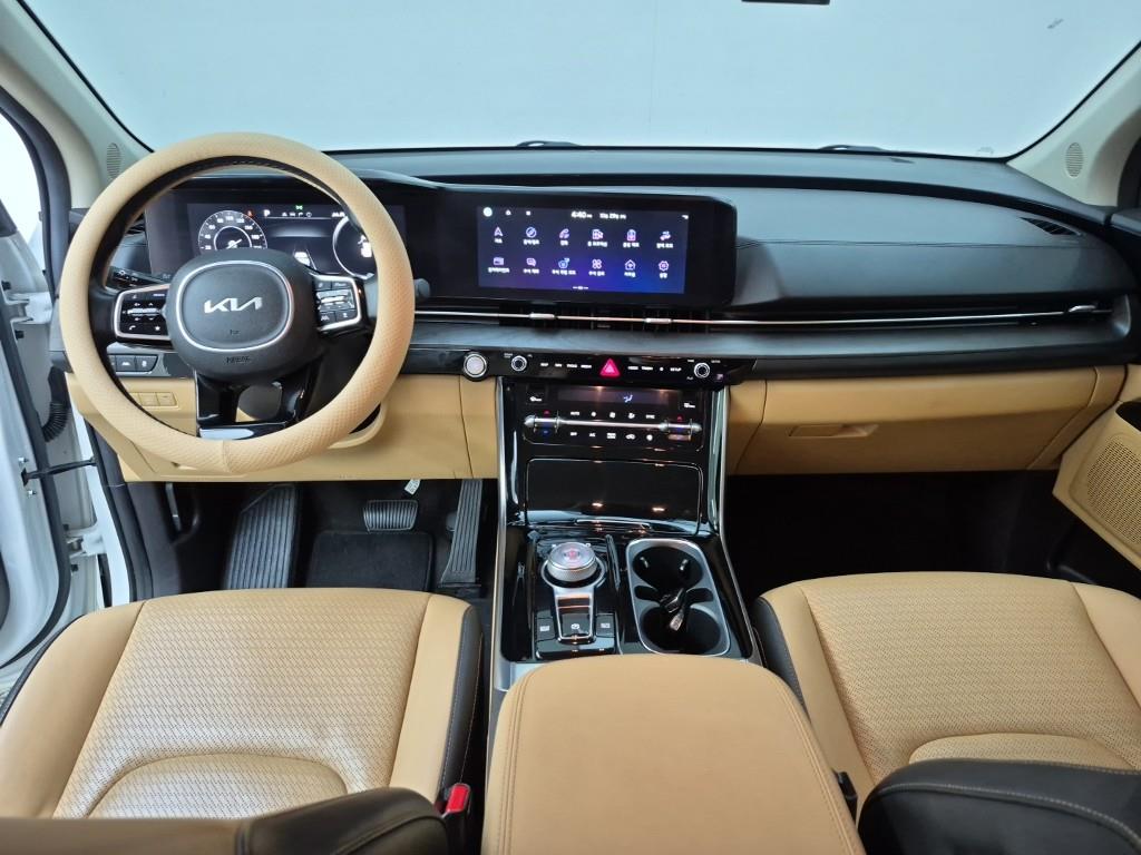 KIA Carnival - Vista 5