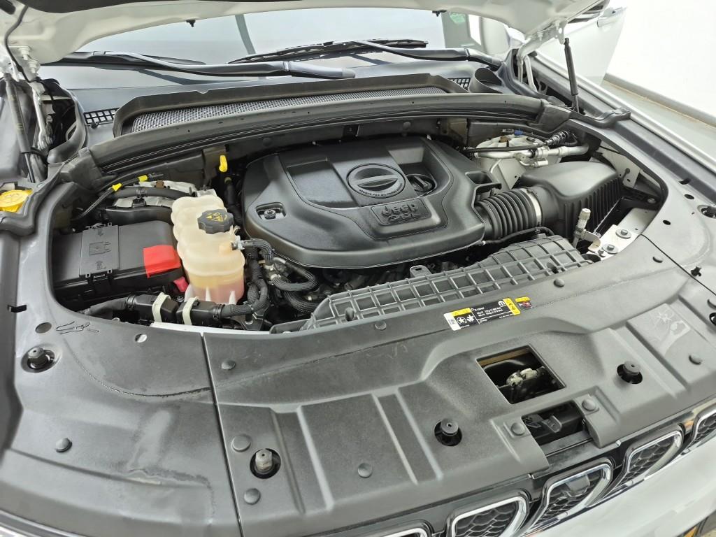 Jeep Cherokee - Vista 6