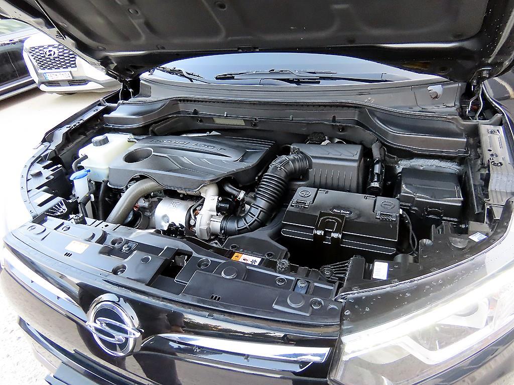 Ssangyong Tivoli 2023 Negro - Importación desde Corea - HF Imports Iquique - Foto 18