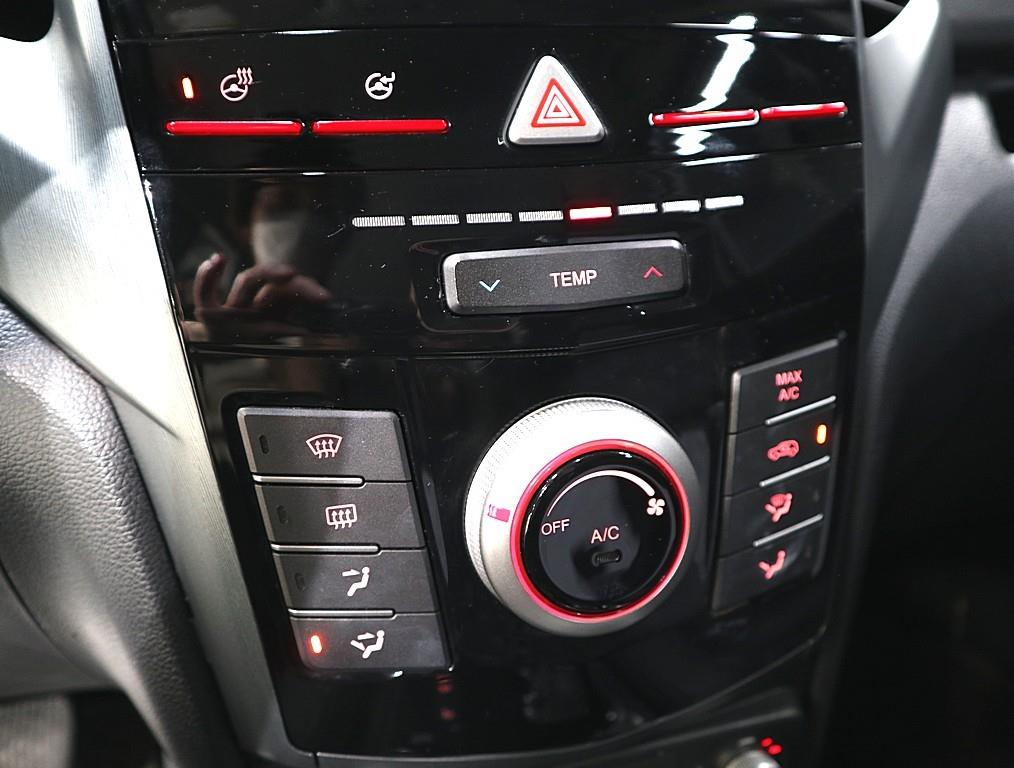 Ssangyong Tivoli 2018 Blanco - Importación desde Corea - HF Imports Iquique - Foto 13