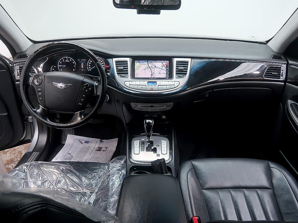 HYUNDAI Genesis - Vista 9