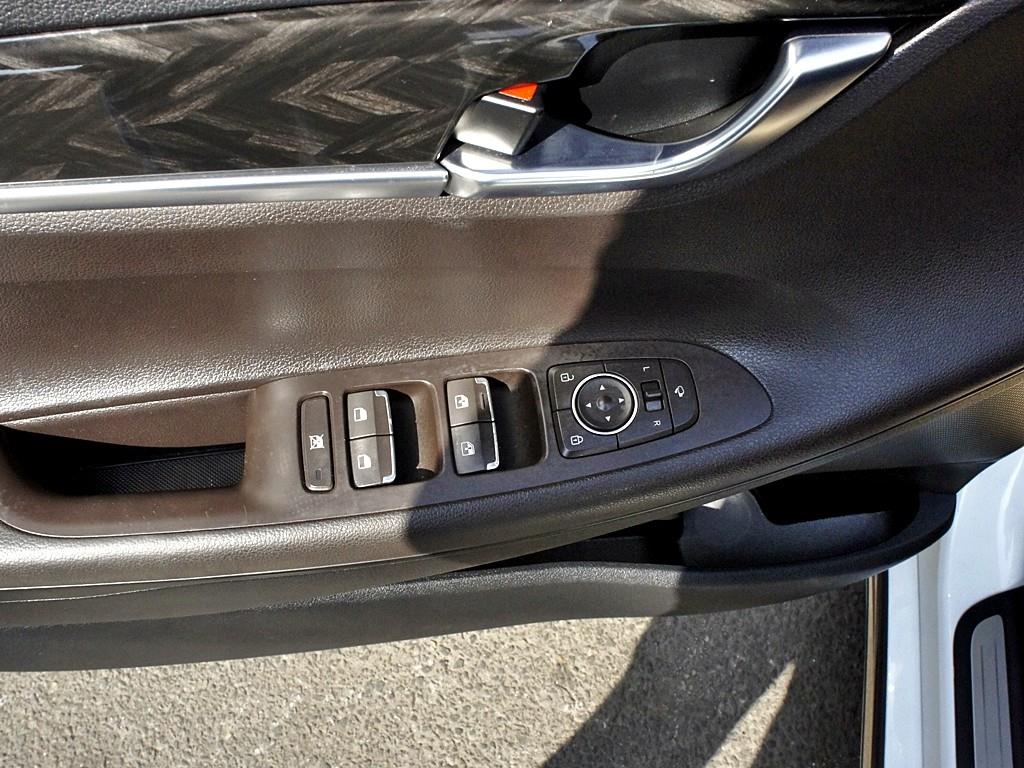 HYUNDAI Grandeur 2019 Blanco - Importación desde Corea - HF Imports Iquique - Foto 13