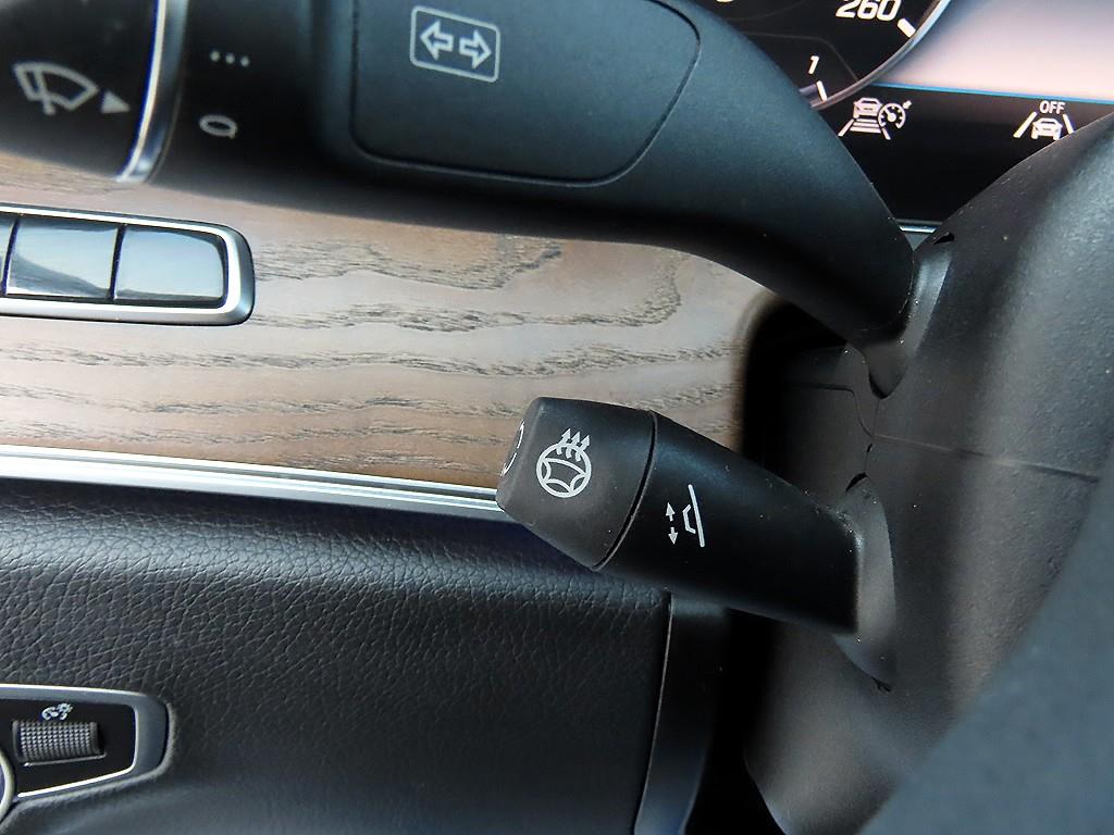 Mercedes Benz E class - Vista 12