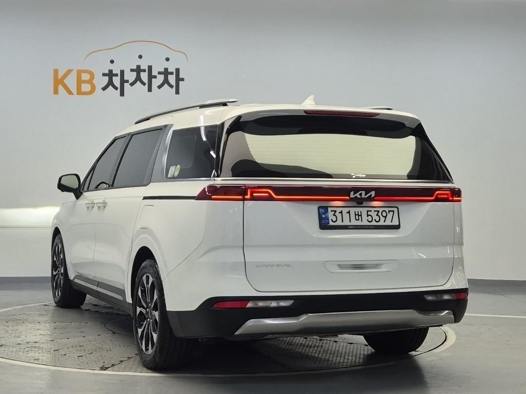 KIA Carnival - Vista 4